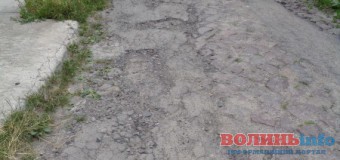 У Луцьку скаржаться, що міськрада не бачить проблем “у себе під носом”. ФОТО