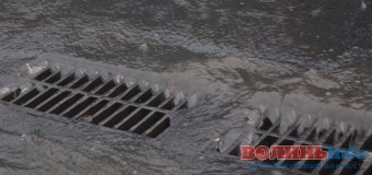 У Луцьку готують мережу зливової каналізації до осінніх дощів