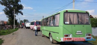 Працівники “Автодору” заблокували найбільші волинські дороги