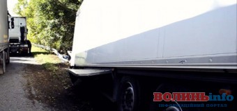 На Волині перекинулася фура. ВІДЕО