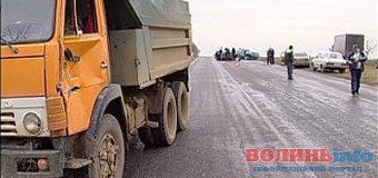 На Волині ДТП: «КАМАЗ» зіткнувся з мікроавтобусом, є постраждалі. ФОТО