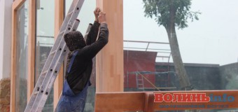 У Луцьку приводили до ладу зоопарк перед його відкриттям. ФОТО