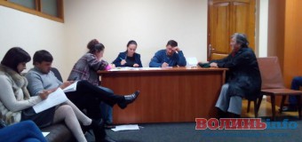 На Волині виборчі комісії не поспішають затверджувати текст виборчих бюлетенів