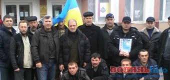 Волинські будівельники повернулися зі Сватового, де відбудовували зруйновані будинки