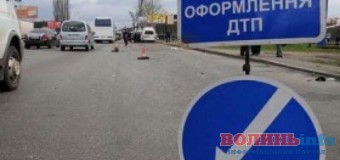 У Нововолинську авто наїхало на школярку