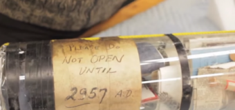 Капсулу з посланням для 2957 року знайшли в США