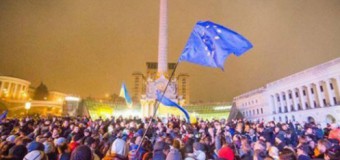 “Хочеш до Європи – дій”. Євромайдан розширюється (день 2)