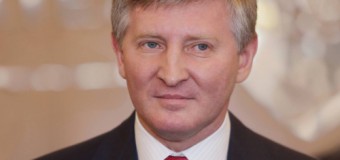 В офісі Ахметова невідомі зламали двері та розбили камери