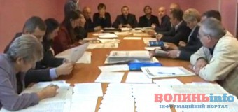 Чому у Луцьку сформували виборчі комісії без заступників?