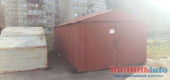 У Луцьку проспект Соборності очищають від гаражів. ФОТО
