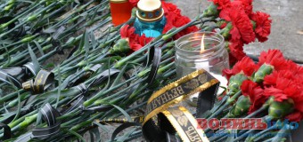 На Волині загиблого воїна зустрічали на колінах