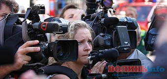 Скільки журналістів викрали за рік в Україні та світі?