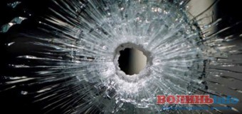 У Києві розстріляли таксі, є постраждалі