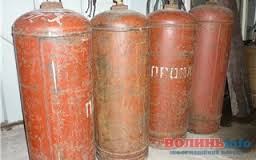 На Волині волонтери шукають пусті газові балони
