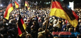 У Німеччині масові протести проти нападів на жінок