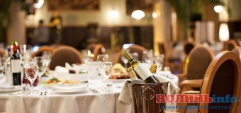 У Сімферополі обмежили час роботи ресторанів