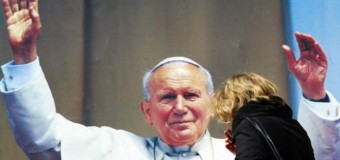 Папа Римський 30 років підтримував зв′язок із заміжньою жінкою?