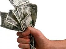 Лучанин обікрав жінку, з якою був у громадянському шлюбі