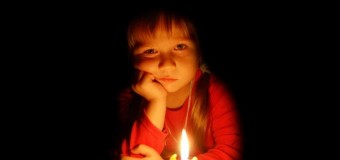 Відсутність електроенергії на Волині: псуються продукти, а діти пишуть уроки при свічках