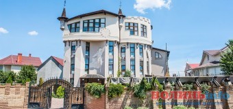 Де відчути себе королевою: 13 замків-готелів України