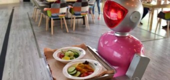 Китайські ресторани відмовляються від роботів-офіціантів