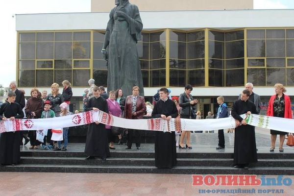 13187720_869834743142797_1157331576_n