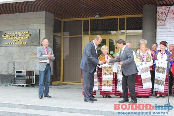 13219837_869834626476142_534684556_n