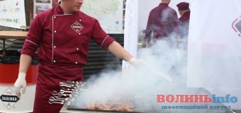 У Луцьку триває фестиваль їжі. ФОТОРЕПОРТАЖ