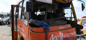 У Луцьку розбилась маршрутка – є постраждалі. ФОТО