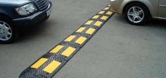 У Луцьку покладуть «лежачих поліцейських» на зебрі, де під колеса авто потрапляють школярі