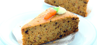 Готуємо морквяний пиріг з прянощами та сухофруктами