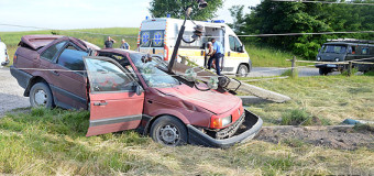 На Волині п′яний водій врізався в електроопору, є постраждалі