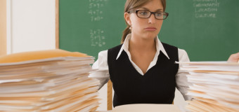 У Міносвіти пояснили, чому не підняли зарплату вчителям