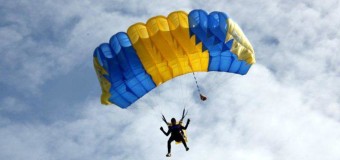 У відомої української співачки під час стрибка не розкрився парашут
