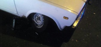 У Луцьку нетверезий водій «вискочив» на тротуар та пошкодив автівку