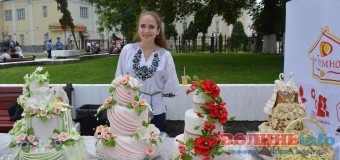 Сотні лучан святкували День Незалежності у вишиванках. ФОТОРЕПОРТАЖ