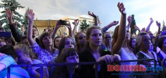 Навіть дощ не завадив американцям «запалювати» Луцьк. ФОТОРЕПОРТАЖ. ВІДЕО