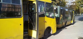 У Луцьку зіткнулись дві маршрутки