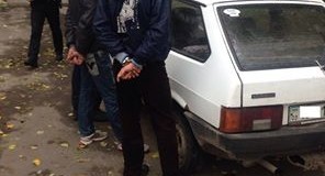 Два юнаки і неповнолітня викрали в Луцьку автівку