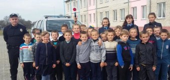 Поліцейські провели профілактичні бесіди в сільських школах Любешівського району