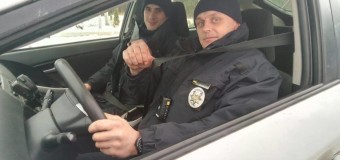 Десятки людей долучились до флешмобу, який пропагує ремені безпеки