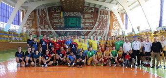 У Луцьку стартував відкритий чемпіонат міста з волейболу серед чоловічих команд
