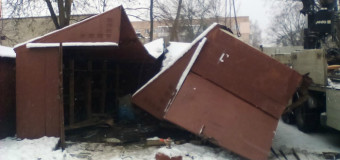 Поблизу луцького парку демонтували гаражі