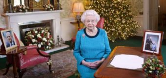 Британську королеву надихають “маленькі акти доброти” – різдвяне послання. ФОТО