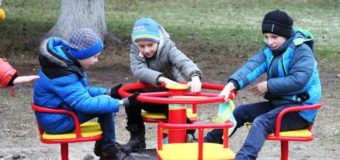 На Прибужжі активно відкривають дитячі майданчики