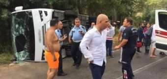 Під Анталією перекинувся автобус із туристами