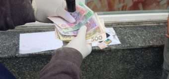 Волинського слідчого спіймали на хабарі в 130 тисяч гривень. ФОТО