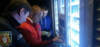 У Луцьку продовжують продавати алкоголь після 22:00. ФОТО