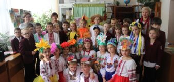 Для маленьких лучан провели творчу зустріч з поетесою Ніною Горик. ФОТО