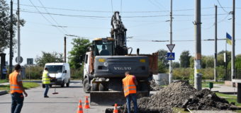 До кінця вересня планують підключити мікрорайон Вересневе до міської каналізації. ФОТО